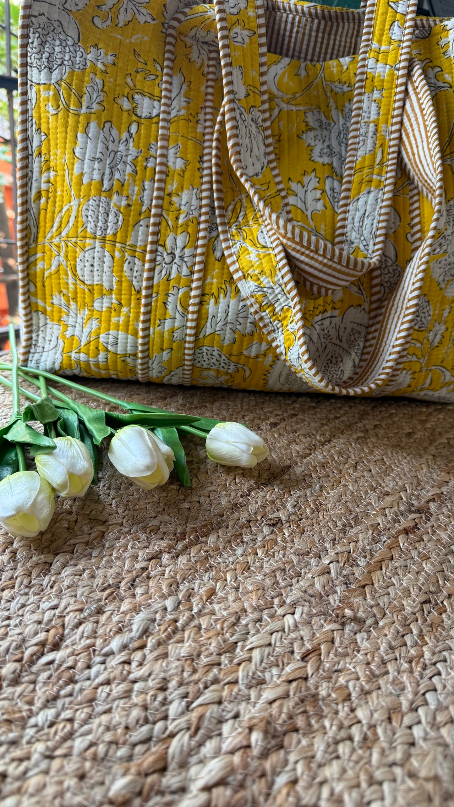 Tote tales